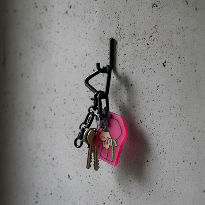 幽默設計吊飾，適用於鑰匙圈和包包掛件 Humorous charm for keychain and bag accessory